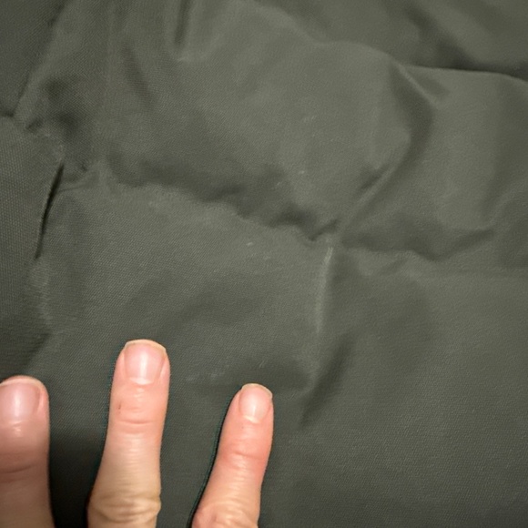 Lululemon olive green down puffer NWT but tiny flaws read! - Picture 5 of 14